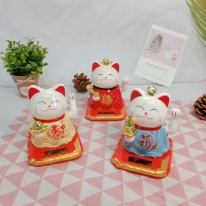Mèo Thần Tài Phúc Lộc Thọ Vẫy Tay Bằng Nhựa Sử Dụng Năng Lượng Mặt Trời Thu Hút Tài Lộc MLY23006