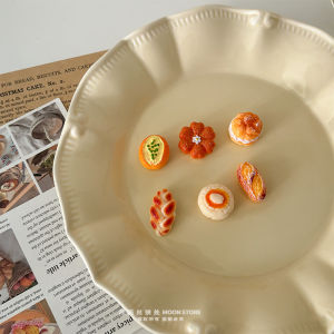 แม่เหล็กติดตู้เย็นรูปขนมปังสไตล์ฝรั่งเศส Moon Exchange แม่เหล็กติดตู้เย็นขนาดเล็ก แม่เหล็กตกแต่ง ขนมปังยุโรป ขนมปังโซดา ขนมปังเย็น