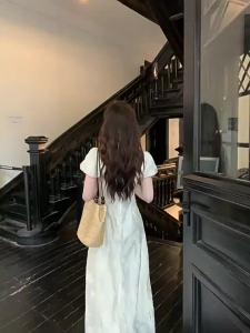 Đầm Màu Mơ Pháp Dáng V Cổ Ngắn Tay Ôm Eo