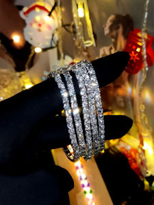 Ultra-Shiny Single-Row Pink Diamond Embedded Elastic Bracelet Womens Hand Jewelry Town Card Silver Color Plated Crystal Bracelet