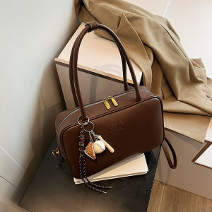 New Large Capacity Bowling Bag Womens Handheld Tote Crossbody Bag Prettyzys PU Leather Fashionable Trendy Bag