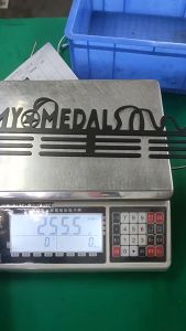 Medal Hanger Hitam Gantungan Medali Dinding Ukuran 35cm Bahan Logam