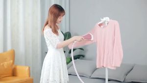 2000W Steam Iron Hanging Ironing Machine 3 Speeds Adjustable Household Handheld Clothes Ironing Machine 9 Steam Vents 1.7L Water Tank Adjustable Vertical Flat Ironing Machine Easy to Clean Clothes