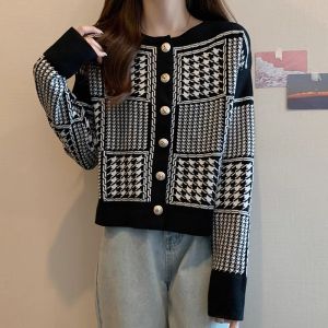 WANGGONGZHU | Fashionable Knitted Base Shirt For Women Casual Style Autumn New Arrival Princess Brand Bird Pattern Design Long Sleeve Round Neck