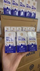 Lốc 3 Hộp Sữa tươi tiệt trùng AU KingCare nguyên kem không đường 200ml - Giàu đạm và Canxi nhập khẩu chính hãng.