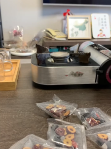 桑葚黑枸杞红枸杞红枣干组合花果茶熬夜茶男生养生茶女士气血茶 Mulberry black wolfberry red wolfberry dried red dates combination flower and fruit tea stay up late tea mens health tea womens qi and blood tea