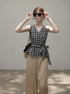 Cantonstory | French Vintage Blue Check V-neck Sleeveless Waist-Cinching Top