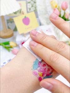 คุ้มค่า!! ชุดลายการ์ตูนสักลาย 10 แผ่น ลายเฉพาะตัว ขนาด 6.8x12 ซม. สีสันสวยงาม