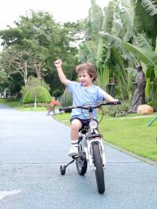 Childrens Bicycle Medium and Large Children 1-3-5-6 Years Old 2 Boys Baby Magnesium Alloy Pedal Bicycle Toddler Girl