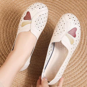 Yizuwang | Breathable Anti-slip Hollow Out Casual Sandals For Middle-Aged And Elderly Women Soft Bottom Mom Shoes Comfortable Flat Heels