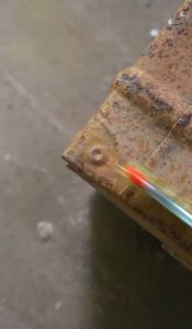 Total แปรงลวดทองเหลือง มีด้าม ขนาด 10 นิ้ว แปรงลวด THT92102