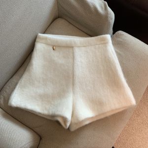 Quần Short Len Đen Cho Nữ 2025 Thu Đông Mới Ngoài Trời Phong Cách a Quần Ba Lê Dày Cạp Cao Quần Short Len