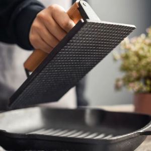 Custom Iron Meat Press Plate BBQ Set