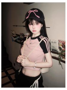 สไตล์อเมริกัน เสื้อยืดแขนไหล่ ผู้หญิง ฤดูร้อน บล็อกสีเรโทรใหม่ ลายทาง แขนสั้น พรางหุ่น บริสุทธิ์ ผ้าฝ้าย เสื้อท่อนบน