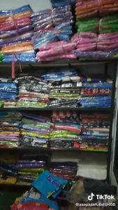sarung bantal tidur dewasa ukuran 45x60 motif bunga red black dan polos embos bahan kain halus dan tidak luntur promo murah untuk sarban kepala
