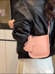 NIkyLundun ใหม่แฟชั่นผู้หญิงกระเป๋าสะพายข้างแบบสบายๆซิปเปิดปิดกระเป๋าสี่เหลี่ยมขนาดเล็กที่เรียบง่ายกระเป๋าใส่โทรศัพท์มือถือที่ใช้งานได้หลากหลายในชีวิตประจำวัน