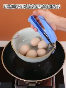 4 ชิ้น เครื่องครัว ถุงมือกันความร้อน/จับกระชับมือ ไม่ลื่นหลุด ชุดจมูกเป็นชิ้น ซิลิโคนจับหม้อ ที่คีบจานร้อน ที่จับของร้อน ที่คีบอาหาร