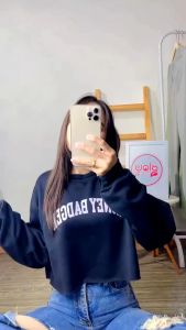 Sweater Crop HONEY BADGER: Desain Stylish & Bahan Kualitas Tinggi