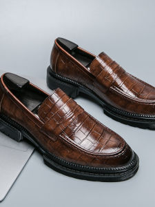 Versatile Soft Bottom Mens Loafer Shoes