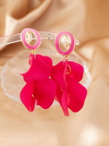 Elegant Long Pink Petal Earrings Fashionable Holeless Clip-On Mosquito Coil Tray High-End Feel Rose Red Color Womens Jewelry