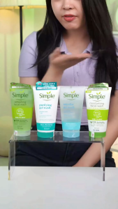 Combo tổng hợp sữa rửa mặt Simple sạch sâu lành tính cho mọi loại da 150ml màu xanh dương xanh lá