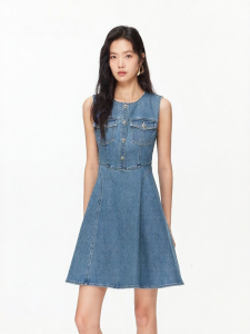 Vero Moda | Cotton Sleeveless Pockets Waist Shaping Denim Dress