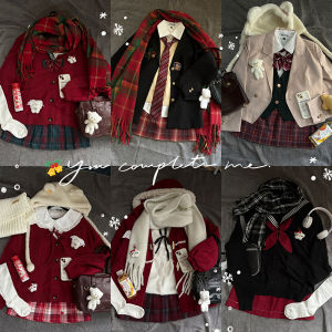 ชุดสเวตเตอร์คาร์ดิแกนสีแดง ดีไซน์ดั้งเดิม ชุดวันคริสต์มาสปีใหม่ ชุดแฟชั่นฤดูใบไม้ร่วง/ฤดูหนาว ชุดสองชิ้น ผ้าโพลีเอสเตอร์ แขนยาว คอโปโล ปิดด้วยกระดุม