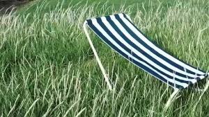 Braun Mall - เก้าอี้พับเอนกาย เก้าอี้โยก เก้าอี้ชายหาดกลางแจ้ง เก้าอี้เอนกายแบบพกพา เตียงงีบพับได้ แคมป์ปิ้ง เก้าอี้ตั้งแคมป์ เก้าอี้พักผ่อน กระเป๋าเก็บของฟรี