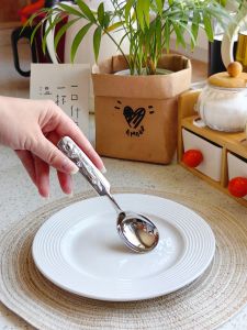 Thickened 304 Stainless Steel Cartoon Children's Spoon: A Durable & Stylish Choice