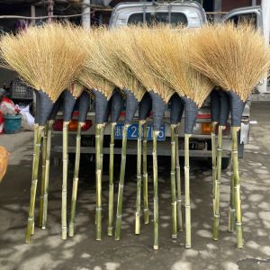 Thickened Gold Thread Grass Broom for School Yard And Worksite Concrete Subway Sweeping Natural Plant Material Outdoor Use