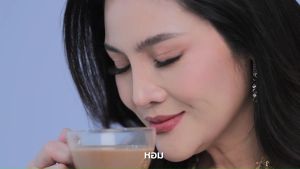 แฮปปี้ เทรนด์ ส่งฟรี!! กาแฟผสมคอลลาเจน Happy Trends Coffee  (บรรจุ 20 ซอง/ถุง) กาแฟคอลลาเจน กาแฟ คอลลาเจน - Lazada