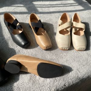 Retro Pig Nose Flat Ballet Shoes Womens Crossed Strap Mary Jane Single Shoes Thick Heel Ins Trendy Square Head Fashionable Flats