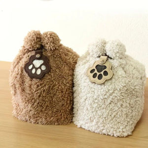 1PC Leather Keychain Pet Hair Collector Adorable Bag Charm for Cats & Dogs Exquisite Creative Storage Accessory