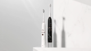 แปรงสีฟันไฟฟ้าโซนิค Usmile U2S พร้อม 4 โหมดทำความสะอาดและ 3 หัวแปรง