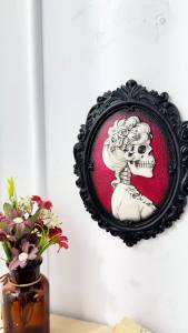 1Pc Trang Trí Halloween Rococo Khung Khắc Victoria Nữ Đầu Lâu Nhựa Treo Tường Để Trang Trí Không Khí Phong Cách Hiện Đại