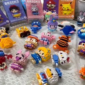 🇲🇾Cute Donuts Mini Building Block Cartoon Bricks 可爱甜甜圈积木摆件儿童玩具礼物 Puzzle Connection Kid Toys Gift