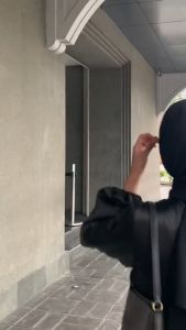 Outfit Prewedding Viral: Dress Satin Polos Mewah & Gamis Pasangan Wudhu Friendly