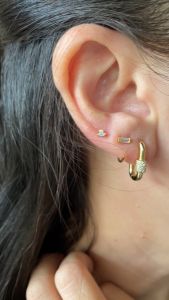 ต่างหูห่วงวงรีผูกพันเพชร CZ