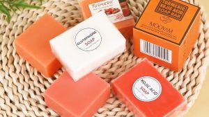 MOOYAM Turmeric Kojic Acid Soap Bar 100g For Acne Dark Spots Removal Smoothing Skin Face Washing Soap