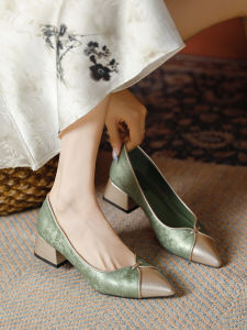 Elegant Chinese Style High Heels for Cheongsam Womens Shoes 2025 New Style Versatile Thick Heel Pointed Toe Satin Patchwork