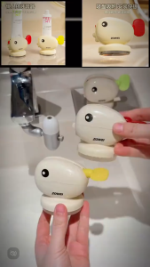 ที่บีบยาสีฟัน ปลาโลมา ฐานเป็นถ้วยจุ๊บติดแน่น ที่รีดยาสีฟัน ที่รีดหลอดยาสีฟัน ที่กดยาสีฟัน ที่รีดโฟมล้างหน้า มือหมุน