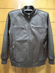 Jaket Kulit kambing selembut domba model Bomber Kamsay pundak kotak(Garansi 100% uang kembali jika jaket bukan kulit).(Yang tidak kebagian diskon DM aja ya)