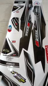 VEGA R NEW: Desain Stiker Striping Motor Yamaha & Variasi Warna