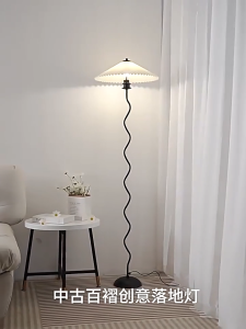 ⚡ โคมไฟตั้งพื้นจีบ ⚡ แสงหรูหราสร้างสรรค์ห้องนั่งเล่นห้องนอนตกแต่งโคมไฟบรรยากาศที่เรียบง่าย