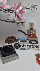 Vòng Tay Gỗ Sưa Đỏ – Bình An Bên Mình May Mắn Đồng Hành