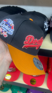 【COD】Dodgers Black & Orange Color Blocking Curved Brim For Men Snapback Cap Vintage cup baseball Cap 3D Embroidery Cap High Quality
