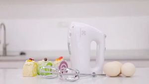 Electrolux เครื่องผสมไฟฟ้ามือถือ เครื่องตีไข่ไฟฟ้า เครื่องนวดแป้ง รุ่น CX6661 (สีขาว)