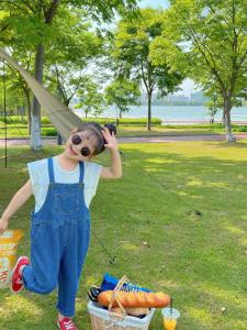 กางเกงยีนส์เดนิมเด็กสไตล์เกาหลี กางเกงยีนส์เด็กผู้ชายและผู้หญิง กางเกงยีนส์เด็กฤดูใบไม้ผลิและฤดูใบไม้ร่วง กางเกงยีนส์เด็กฤดูร้อน กระเป๋าใหญ่