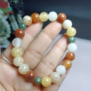 ประคำข้อมือหยกพม่าแท้ธรรมชาติ ข้อมือ หยกพม่าแท้เสริม โชคลาภ  ขนาด 8 มิล ความยาว 17_18 ซม  หยกพม่าแท้สีธรรมชาติแท้ รับประกันแท้ 100% แท้ทุกเม็ดทุกเส้น