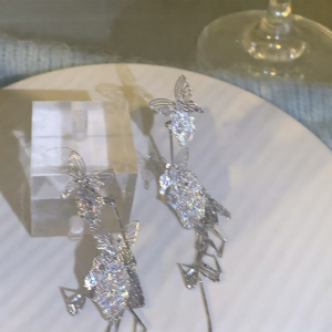 Princess Cat Summer Dream Double Butterfly Tassel Earring Clips Embedded with Zirconia Stones Fashionable Elegant Ear Jewelry